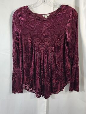 Ultra Pink Velvet long sleeve
